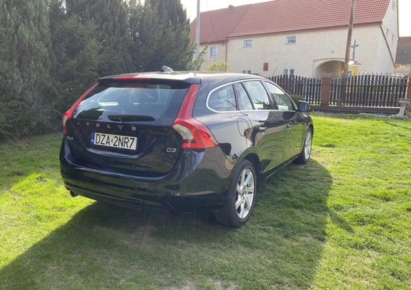 Volvo V60 cena 38000 przebieg: 109379, rok produkcji 2014 z Tarnów małe 232